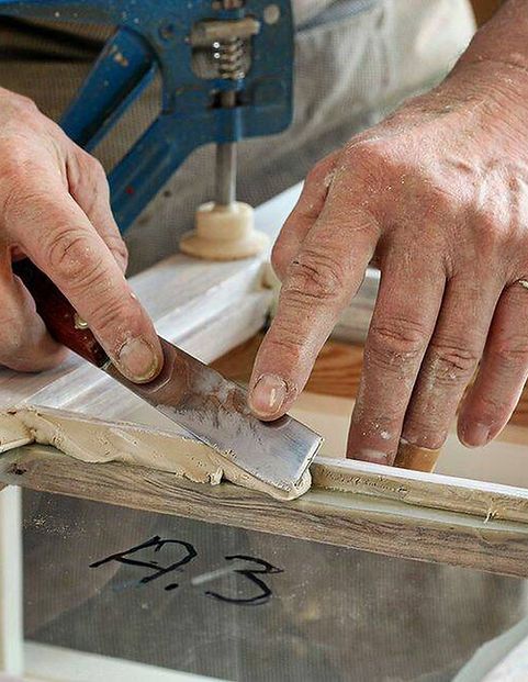 Glasmästare på Gotland: Hantverk, energieffektivitet och bevarad charm